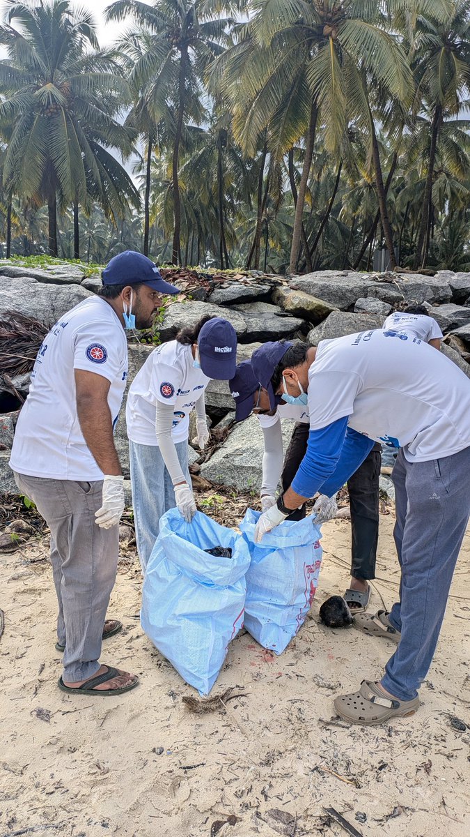 AnjaliTamrakar5's tweet image. Joined the BeachCleaningProgram2025 at Delta Beach, Kodi Bengare (Udupi).
Our team worked together to clear marine litter &amp;amp; protect our coast. Every effort counts towards a cleaner, healthier ocean!udupi

#OurCoastOurResponsibility #OceanConservation #CleanCoast