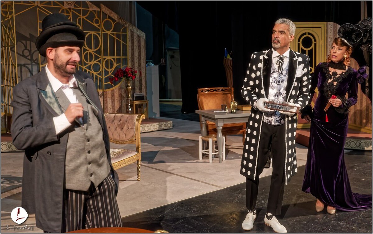 Teatrul prin ochi de fotograf (CXXXIII) - O scrisoare pierdută, văzut de Dinu Lazăr, la.liternet.ro/Na8FtW

O scrisoare pierdută de I.L.Caragiale
 Regie: Toma Enache
Decor: Vladimir Turturică
Costume: Doina Levintza
Distribuția: Valentin Teodosiu (Zaharia Trahanache), Monica …