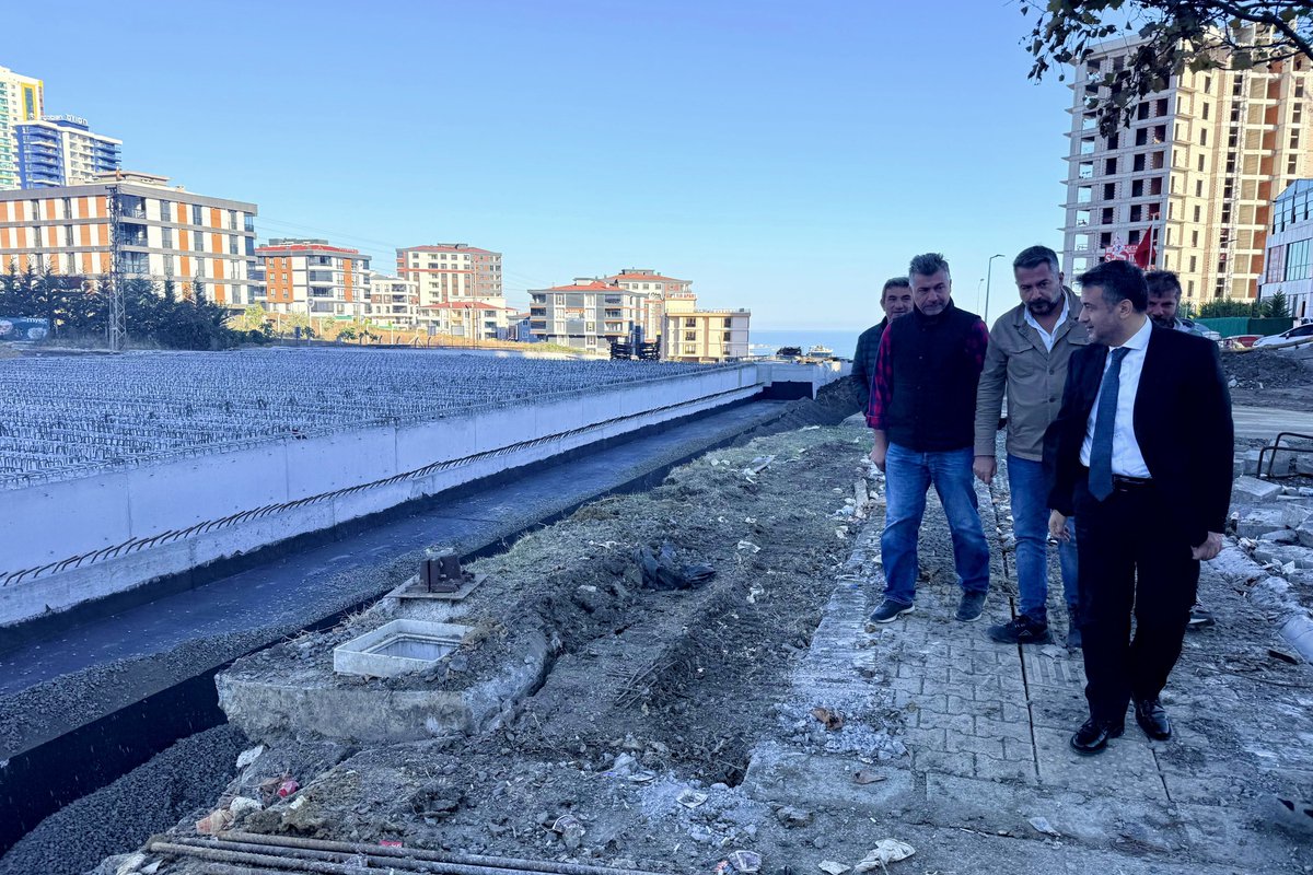 📍Güne, Recep Tayyip Erdoğan Bulvarımızda devam eden çalışmaları yerinde inceleyerek başladık.

5 Ekim itibariyle Alaçam Bulvarından Elbistan Bulvarına geçişi sağlayacak, yolu açaçak şekilde çalışmalarımıza devam ediyoruz.