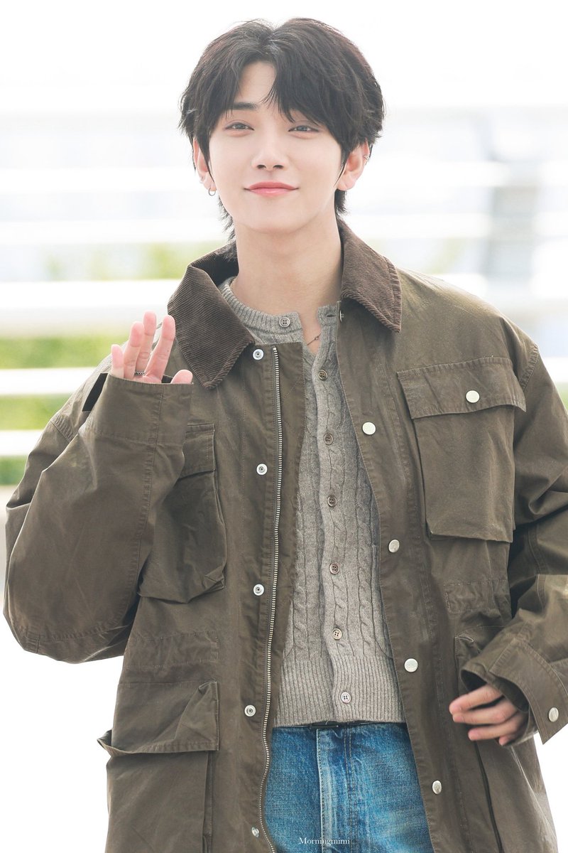 와 입꼬리 홍나좋아 아