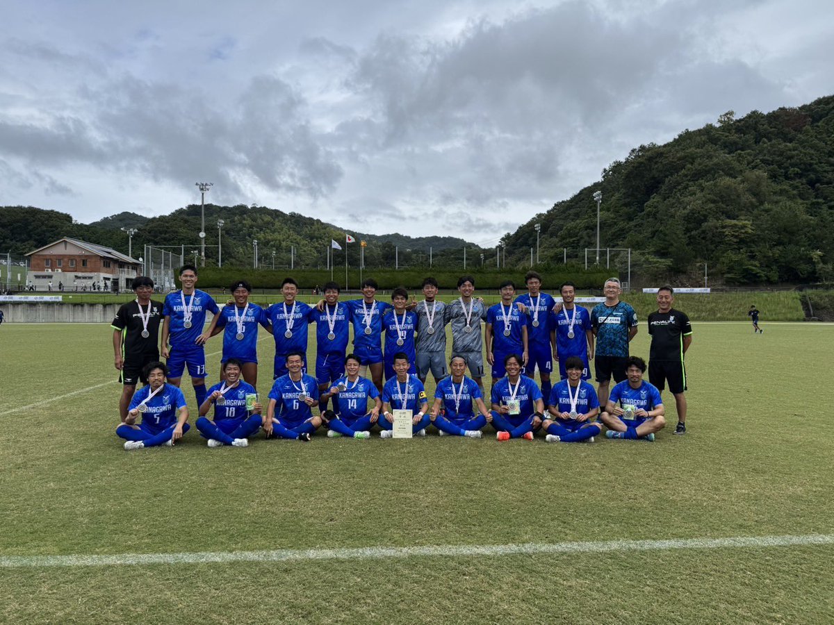 fakj_syakaijin's tweet photo. ▶︎▶︎▶︎𝙈𝘼𝙏𝘾𝙃 𝙍𝙀𝙎𝙐𝙇𝙏◀︎◀︎◀︎
🏆日本スポーツマスターズ2025愛媛大会　決勝(50分ゲーム)
📅9月23日(火) 12:30KO
🏟️北条スポーツセンター陸上競技場

神奈川県選抜 0(PK5-4)0 京都マスターズO-35

前後半0-0からPK5-4で勝ちました‼️
全国制覇‼️

今大会、関係各所の皆様、並びに各会場でボールパーソンをしてくれました高校生、そして、対戦して頂きました各チームに大変感謝しております。
ありがとうございました。最高のおもてなしと最高の大会でした。
ありがとうございました。

#マスターズ #コミュサカ