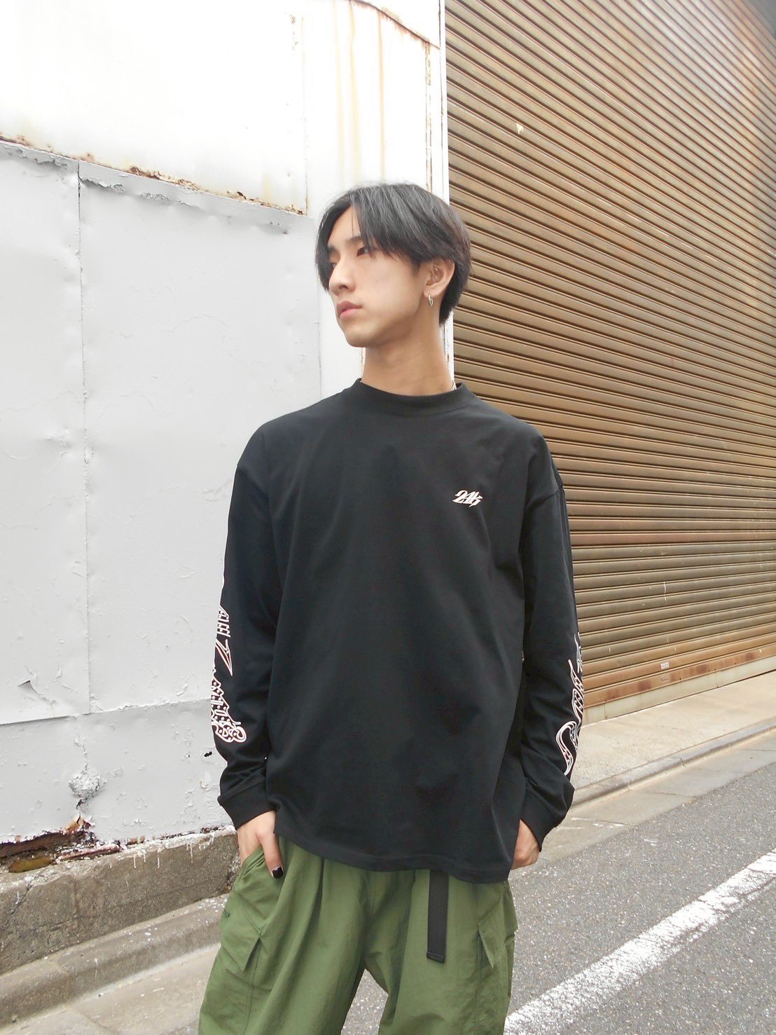 24karats - LaLa♥chocoTHROW YA FIST ロングTシャツMサイズ 24karats - LaLa♥chocoTHROW YA FIST ロングTシャツMサイズ