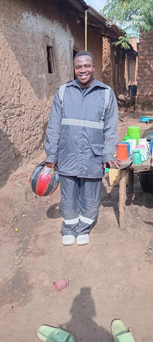 NutritionistKD's tweet image. Returned at the hospital at 630pm from the Communities of Kanungu with Dan Alex a Community Nurse @BwindiHospital.

We explored 3 villages, visited 10 at risk families, referred 2, found 2 cured of Malnutrition after 1 months discharge and offered Nutrition Education to…