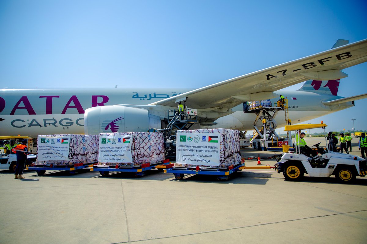 Alkhidmat dispatched the 34th consignment of 100 tons of relief goods for Palestinian families from Lahore to Egypt.

A consignment of 100 tons of relief goods was dispatched from Lahore Airport to Egypt. The aid includes food supplies sufficient for an entire month for 5,000