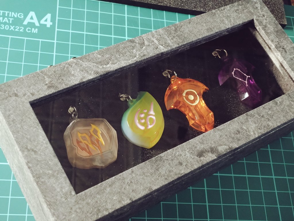 百均の箱にな…これをこうしてな…こうじゃ