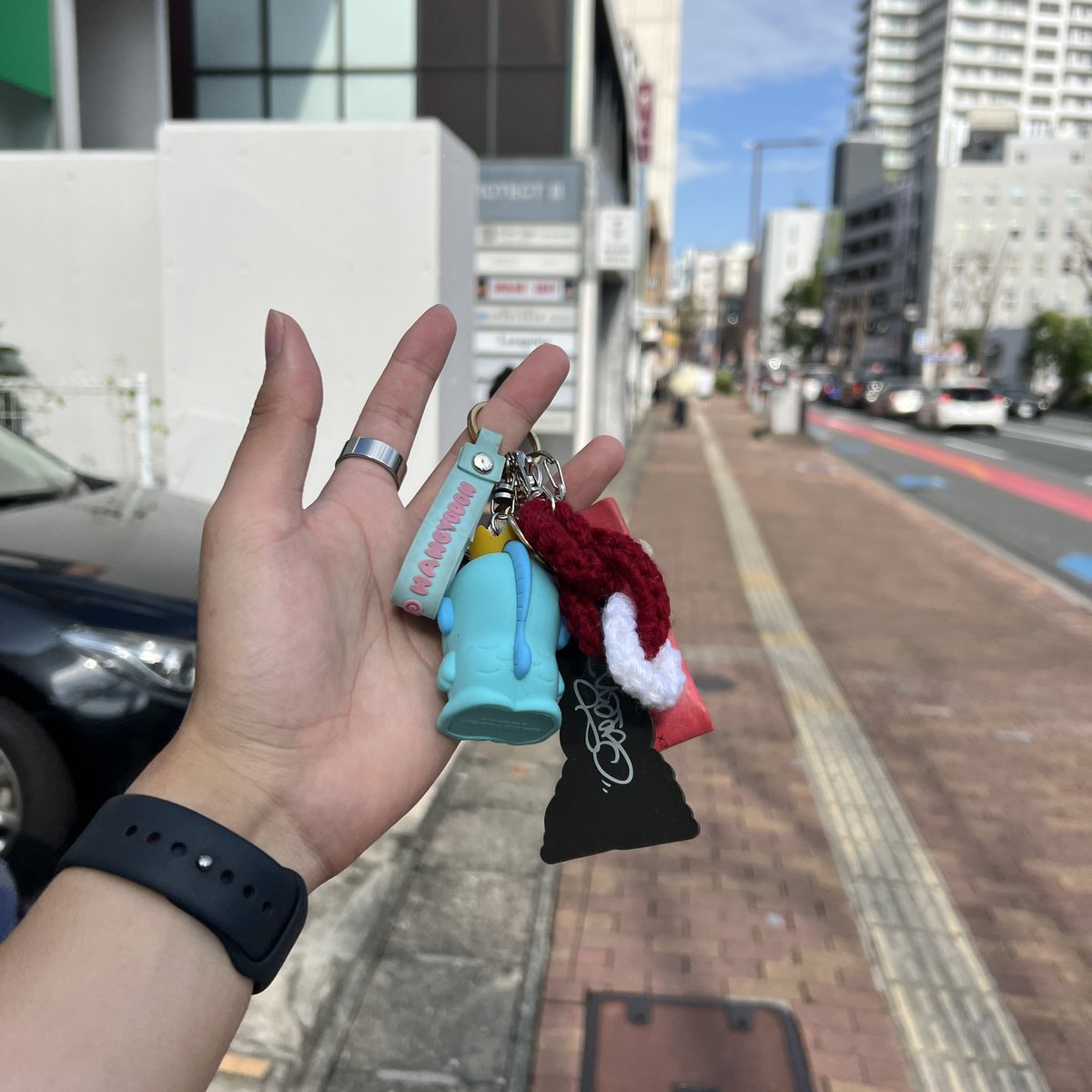 しよご tweet media