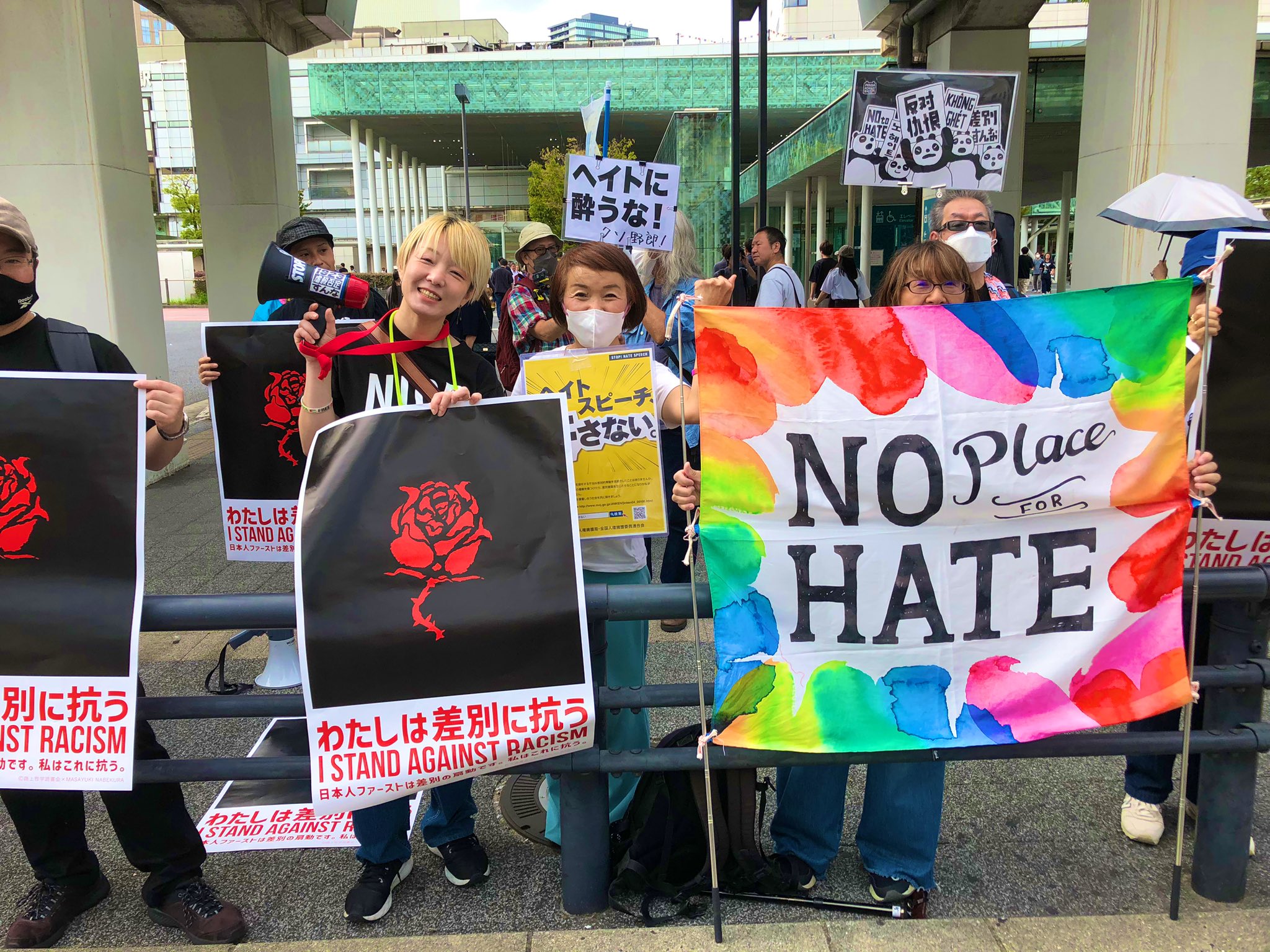 イスラム・ヘイトか、風刺か Amazon.co.jp: イスラム・ヘイトか、風刺か : 第三書館編集部: 本