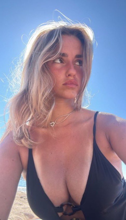 FrenchCatfish's tweet image. Bonne journée mes puputes 🤭