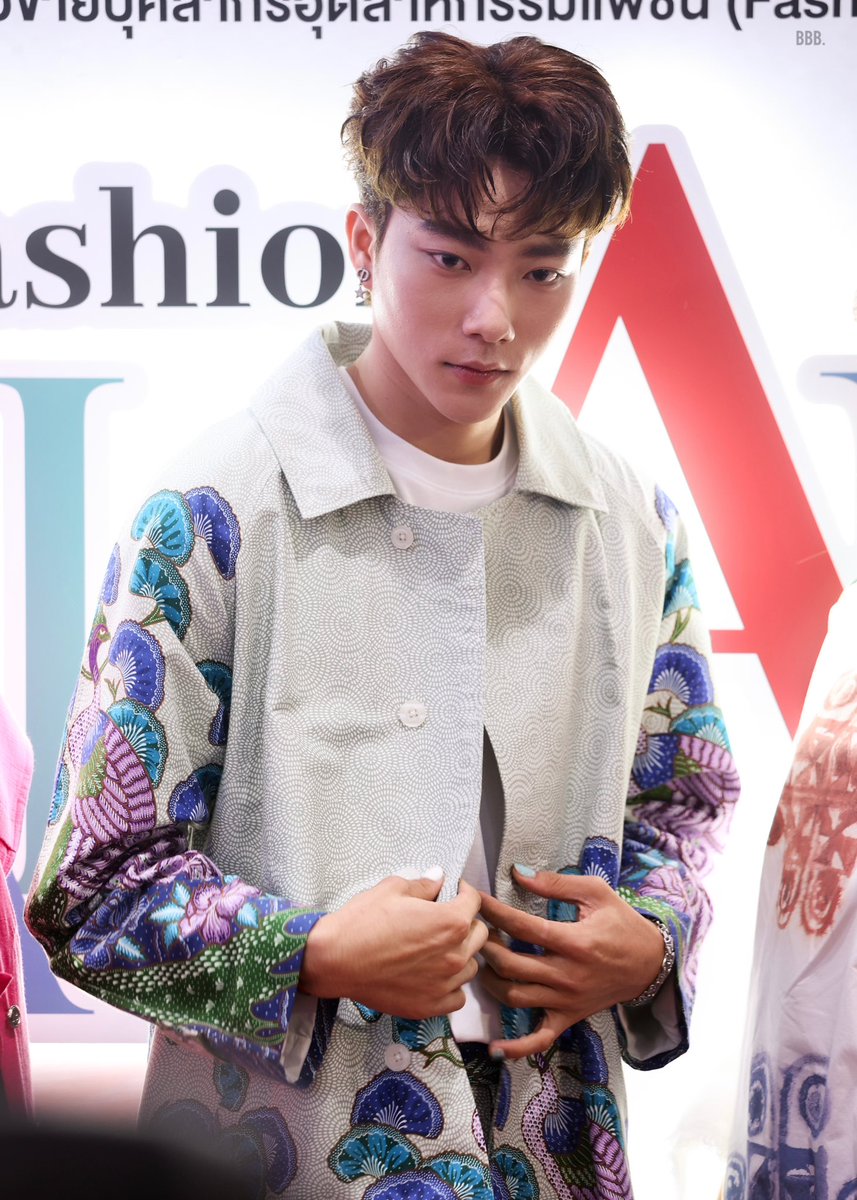 babybuuuuu_'s tweet image. 230925 | พี่นายแบบมาเองเลอ ✨🧚🏻🤲🏻

PEANUT Mini Fashion Show 
— @ppeanut_p 
♡⸝⸝‧₊˚ #Ppeanutp #SuperThai .
#DIPROM #FashionAlliance