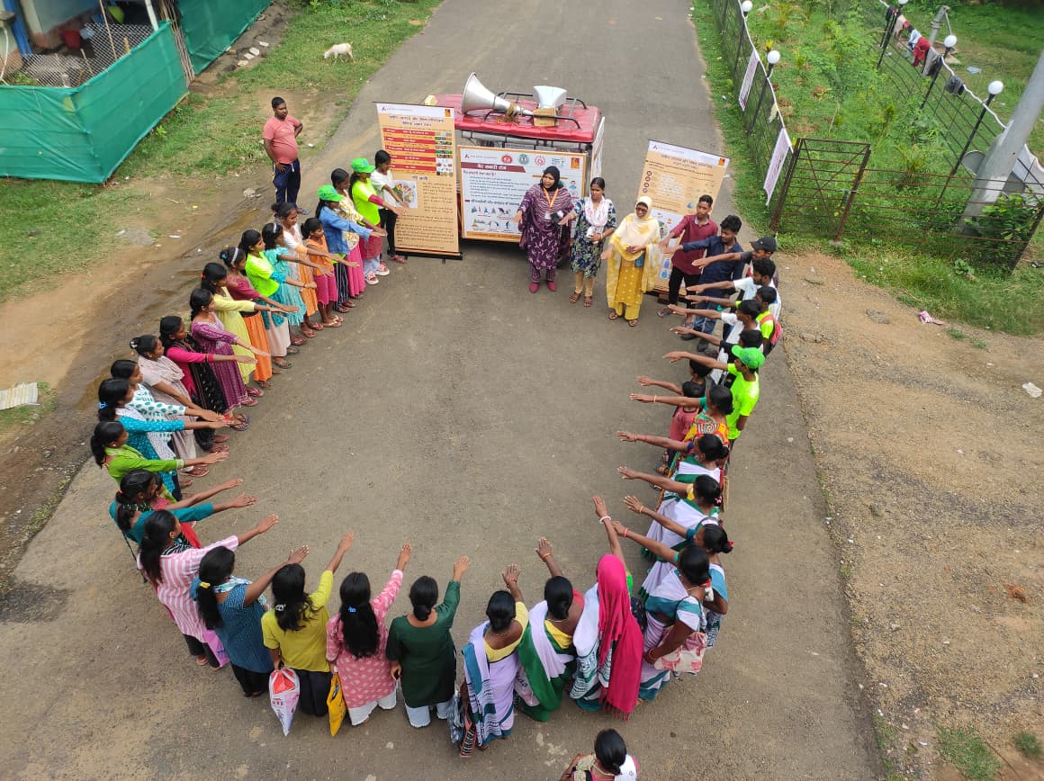 cini_india's tweet photo. In Khunti and Dumka district of Jharkhand, under #poshanmaah2025 and the #SwasthNariSashaktParivar Campaign, by #axisbankfoundation-supported Project, CINI conducted #adolescenthealthawareness sessions, #growthmonitoring, #anemia #NCDSCreening, and #ironfolicacid distribution. https://t.co/47NAgbvwnA