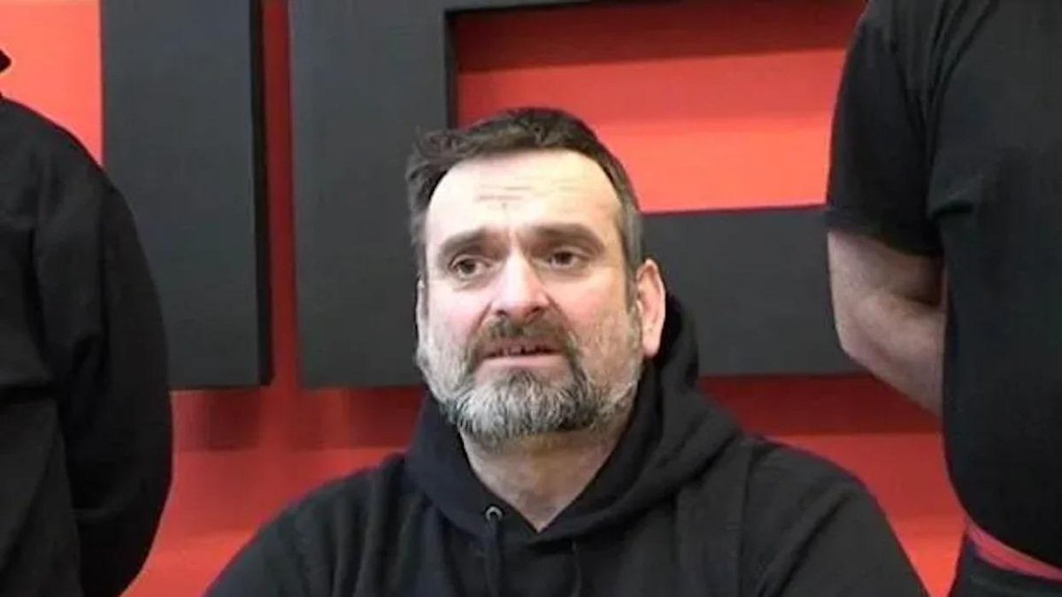 AIB (@antifainfoblatt) on Twitter photo Griechenland: Neonazi Doppelmord
Zwei Menschen hat ein Neonazi im Februar 2025 in Tempe Larissa aus rassistischer und romafeindlicher Motivation heraus ermordet.
➔ t1p.de/07w5k
Screenshot: alerta_gr Griechenland: Neonazi Doppelmord
Zwei Menschen hat ein Neonazi im Februar 2025 in Tempe Larissa aus rassistischer und romafeindlicher Motivation heraus ermordet.
➔ t1p.de/07w5k
Screenshot: alerta_gr