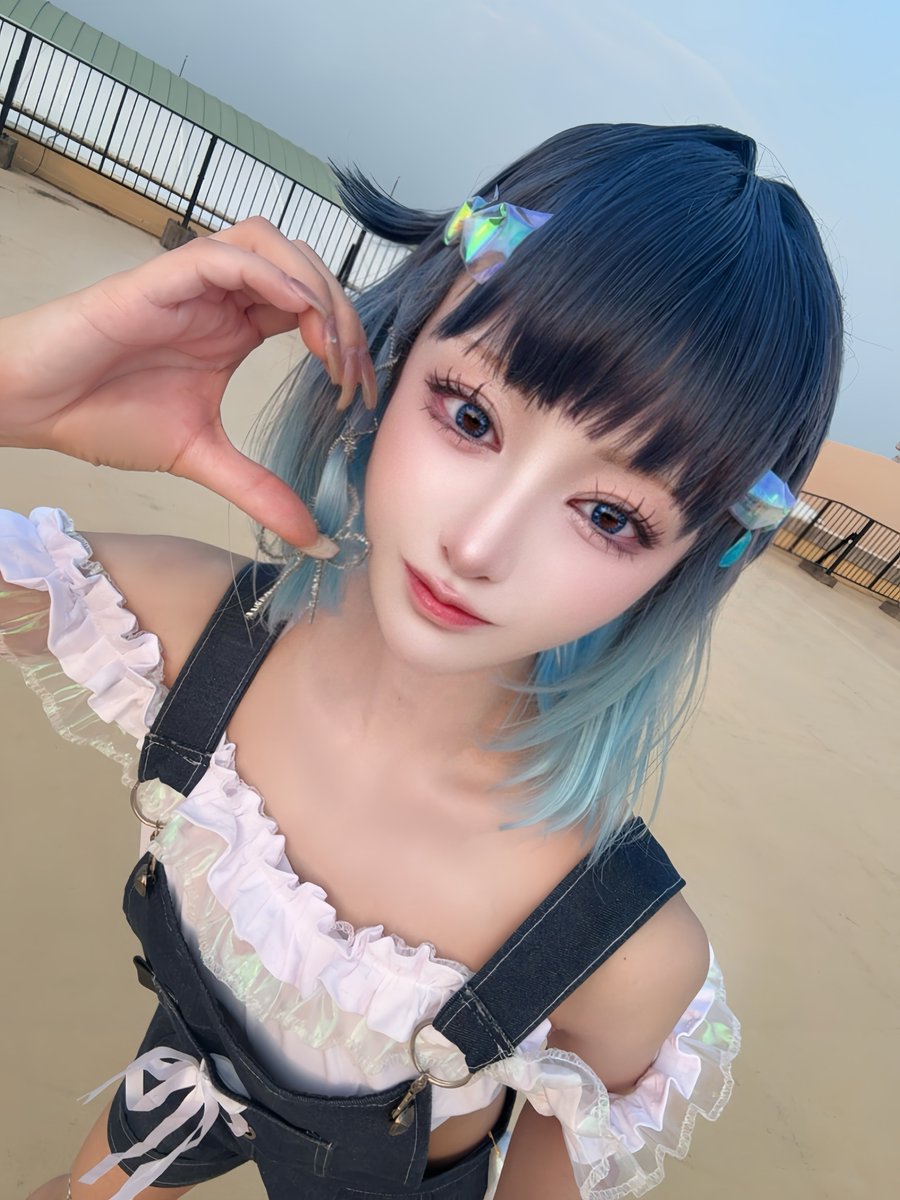 サマービーチ  cos  

紡木こかげ - 📘💧
ぶいすぽっ！ - VSPO!