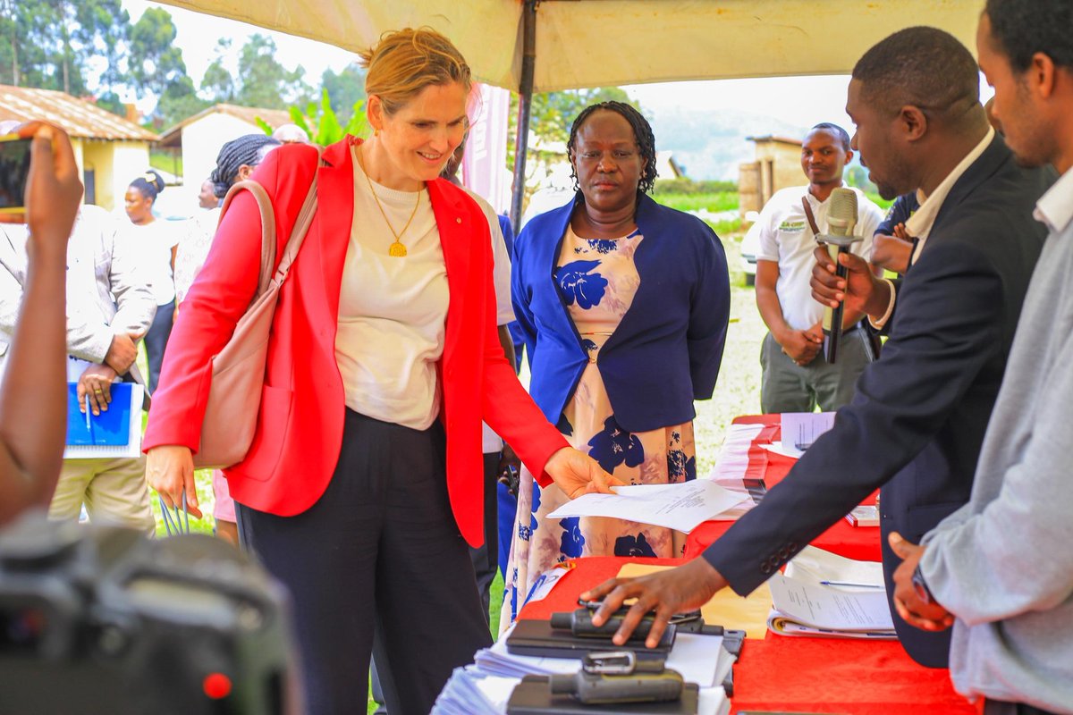 CordaidUganda's tweet photo. The Ambassador of the Kingdom of Netherlands, H.E Frederieke Quispel warmly welcomed to Rubanda district where she will issue out over 300 CCOs to farmers in Muko subcounty under the AGRIP project.
#AGRIP #Cordaid #Rubanda https://t.co/v6qXEiZJCK
