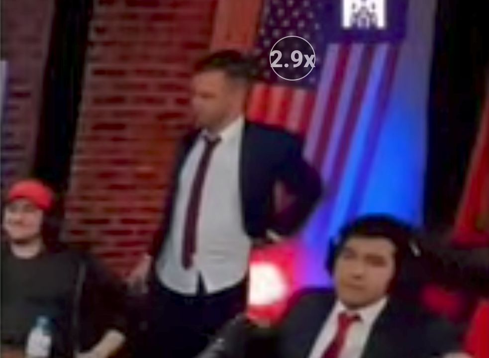 potyzarate's tweet photo. @GordoDan_  vamos a carajo a buscar al gordo y a su banda .
A éstos vende patria hay que echarlo del país este gordo @GordoDan_  debe más de 50 partes esa plata es de jubilados aniversidades Garrahan y discapacitados 
Vamos a buscar a este gordo ortiva y hagamos justicialista 🇦🇷 https://t.co/ZD40ag8iZq