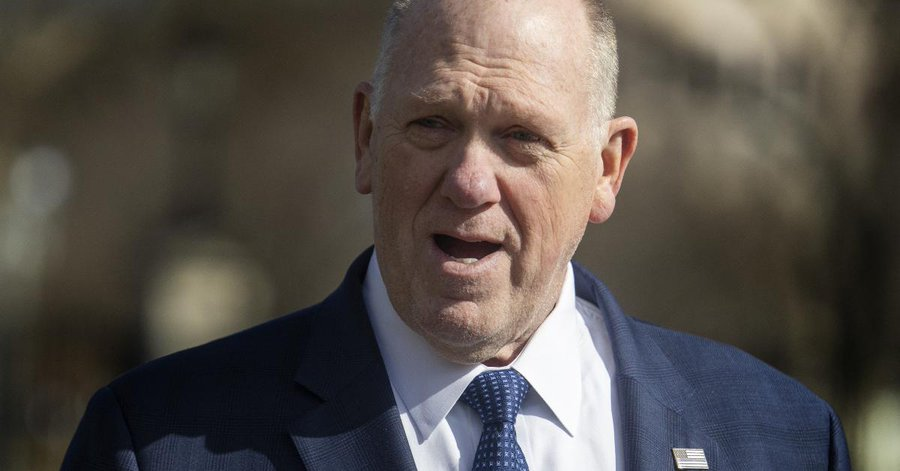 OwenGregorian's tweet photo. White House says Biden's FBI attempted to entrap Tom Homan, but that he never took any money | Misty Severi, Just the News

FBI Director Kash Patel and Deputy Attorney General Todd Blanche told MSNBC that it had looked into the allegations of bribery and found "no credible evidence of any criminal wrongdoing," and that the probe was closed.

White House press secretary Karoline Leavitt on Monday told reporters at a press briefing that the Biden administration attempted to entrap President Donald Trump's border czar Tom Homan but failed to because he never accepted a bribe.

MSNBC reported over the weekend that the Biden administration's FBI filmed Homan allegedly accepting a $50,000 bribe from undercover agents and insisting he could help them secure government contracts under the Trump administration.

FBI Director Kash Patel and Deputy Attorney General Todd Blanche told the outlet that it had looked into the allegations of bribery and found "no credible evidence of any criminal wrongdoing," and that the probe was closed.

Leavitt supported the FBI and Justice Department's interpretation after a reporter asked whether Homan would be expected to return the $50,000. Leavitt said the incident amounted to the Biden administration's weaponization of the bureau.

"Mr. Homan never took the $50,000 that you're referring to. So you should get your facts straight, number one," Leavitt said. "Number two, this was another example of the weaponization of the Biden Department of Justice against one of President Trump's strongest and most vocal supporters in the midst of a presidential campaign.

"You had FBI agents going undercover to try and entrap one of the president's top allies and supporters, someone who they knew very well would be taking a government position months later," she continued. "[The FBI] found zero evidence of illegal activity or criminal wrongdoing. And the White House and the president stand by Tom Homan 100% because he did absolutely nothing wrong, and he is a brave public servant who has done a phenomenal job in helping the president shut down the border."

The comments come after House Minority Leader Hakeem Jeffries demanded that the Trump administration reopen the probe, after Trump urged Attorney General Pam Bondi to pursue charges against several high-profile Democrats.

https://t.co/FgCkmkXDDA