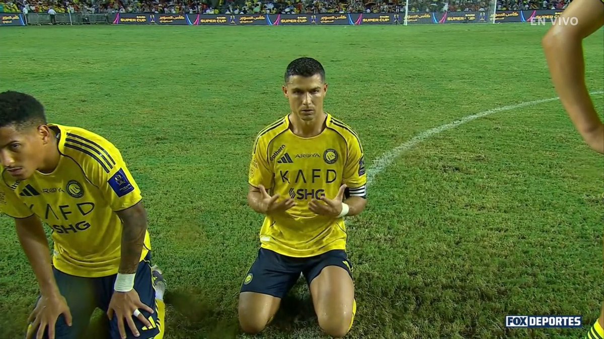 Al Nassr started declining after signing Ronaldo. 😭