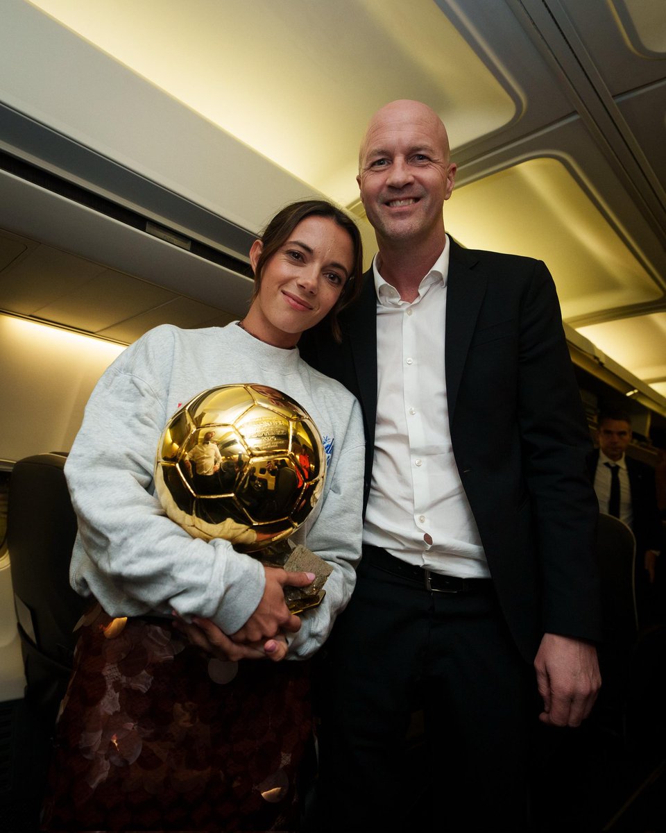 JohanCruyff's tweet image. Congratulations @AitanaBonmati on winning your third Ballon d’Or! ✨ 

A historic achievement, three golden balls, just like Johan.

Continue to inspire the next generation. 💛 #CruyffLegacy