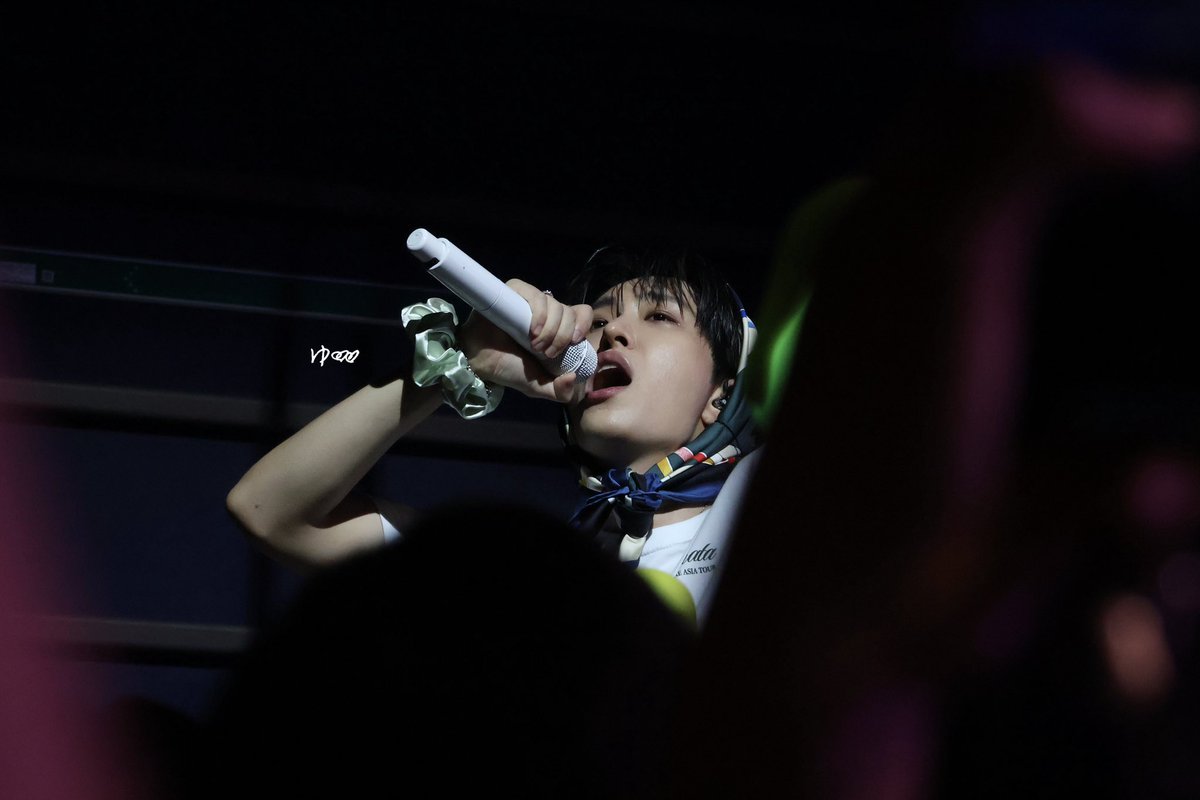 250921 [Fermata] IN SEOUL Day2
🖤엄청 가까이 와줬는데 줌한채로 찍어버렸음
(오빠 피부 좋네☺️)
#영재 #YOUNGJAE #ヨンジェ
#YoungjaeAsiaTour #Fermata
#Fermata_InSeoul_D2
<a href="/ChoiArs_YJ/">YOUNGJAE</a>