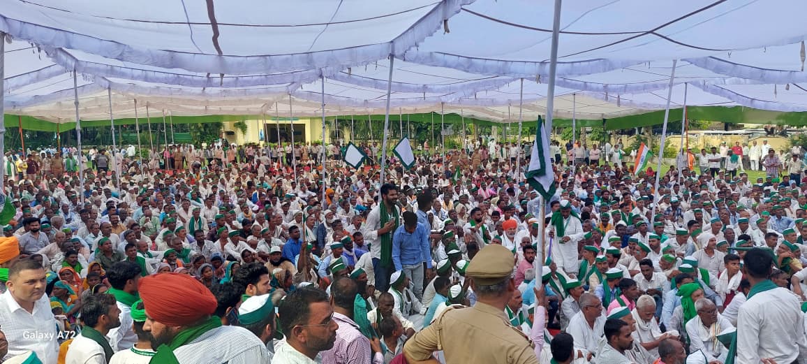 उत्तर प्रदेश के जनपद बरेली में आयोजित किसान-मजदूर महापंचायत में हिस्सा लिया और देश के खेत कमेरे वर्ग को संबोधित किया,अपने हक व अधिकारों के लिए यह संघर्ष निरंतर ऐसे ही जारी रहेगा।
<a href="/OfficialBKU/">Bhartiya kisan Union</a> 
<a href="/ANI/">ANI</a>