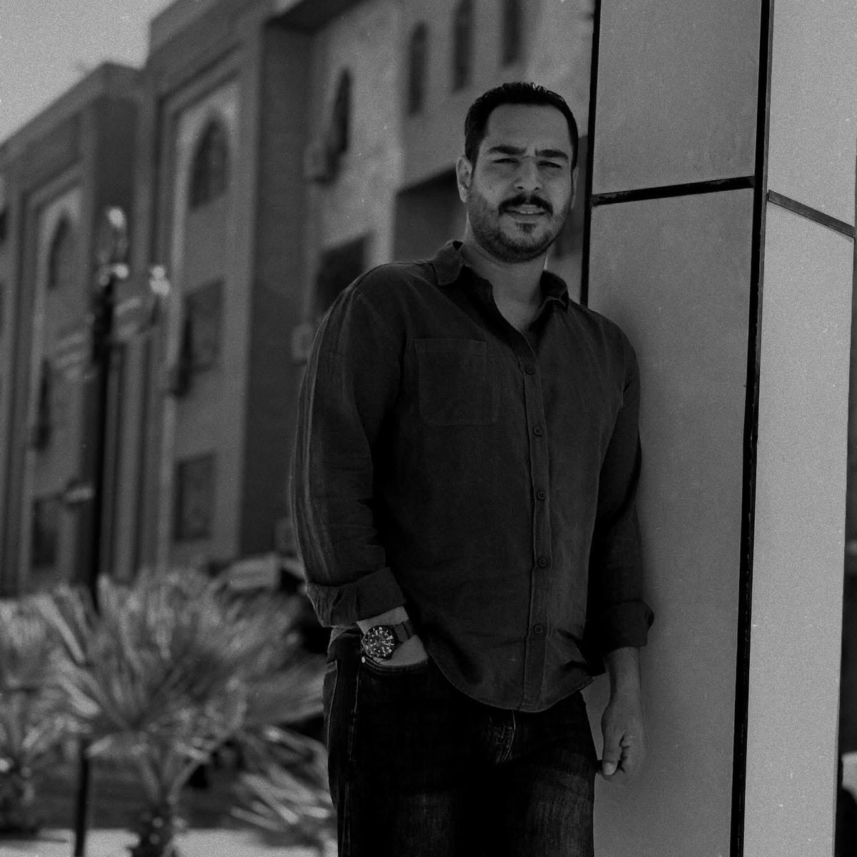 بعد أن تركت دراستي الجامعية لأكثر من 10 سنوات، بسبب كل الظروف الصعبة التي مرت علي، أعود اليوم طالبا جامعيا في كلية الإعلام قسم الإذاعة والتلفزيون، لاكمال دراستي 🙏🏼🤍

#بغداد 
#العراق 
#كلية_الاعلام