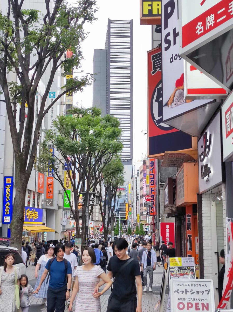 FlimLabs's tweet image. Here I am in #Tokyo, warmly welcomed by the amazing team at #Optoscience, our valued #distributor in #Japan
As I get ready to attend the 63rd Annual Meeting of the Biophysical Society of Japan, I’m inspired by the magic of the city

#photonics #optics #FLIM #fluorescencelifetime