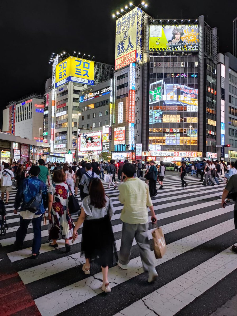 FlimLabs's tweet image. Here I am in #Tokyo, warmly welcomed by the amazing team at #Optoscience, our valued #distributor in #Japan
As I get ready to attend the 63rd Annual Meeting of the Biophysical Society of Japan, I’m inspired by the magic of the city

#photonics #optics #FLIM #fluorescencelifetime