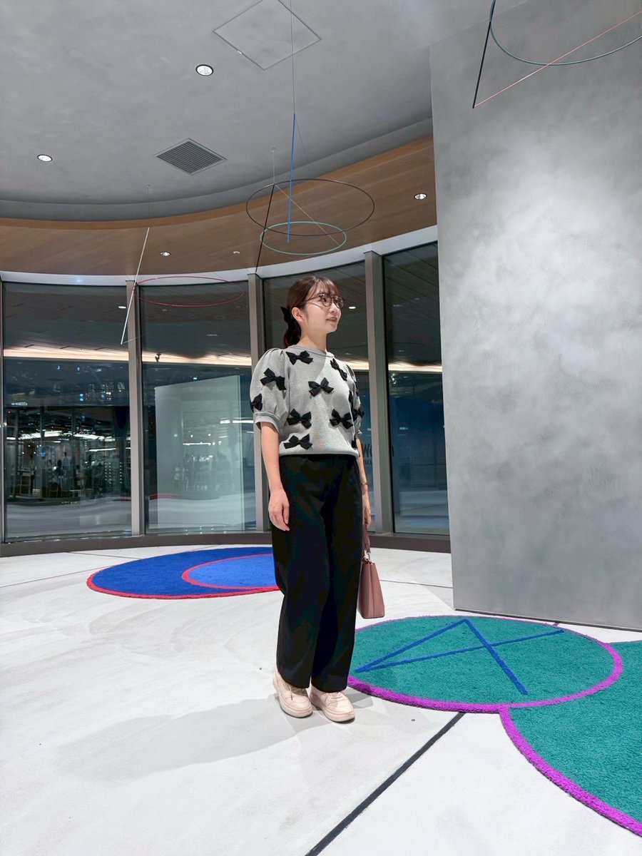 nana_kiji's tweet image. 秋コーデでニュウマン高輪へ👫🍂
東京の拠点から徒歩圏内で嬉しい❣️

新しい場所、新しいことはどんどん知って吸収していきたいですね。

#取材ライター #webライター