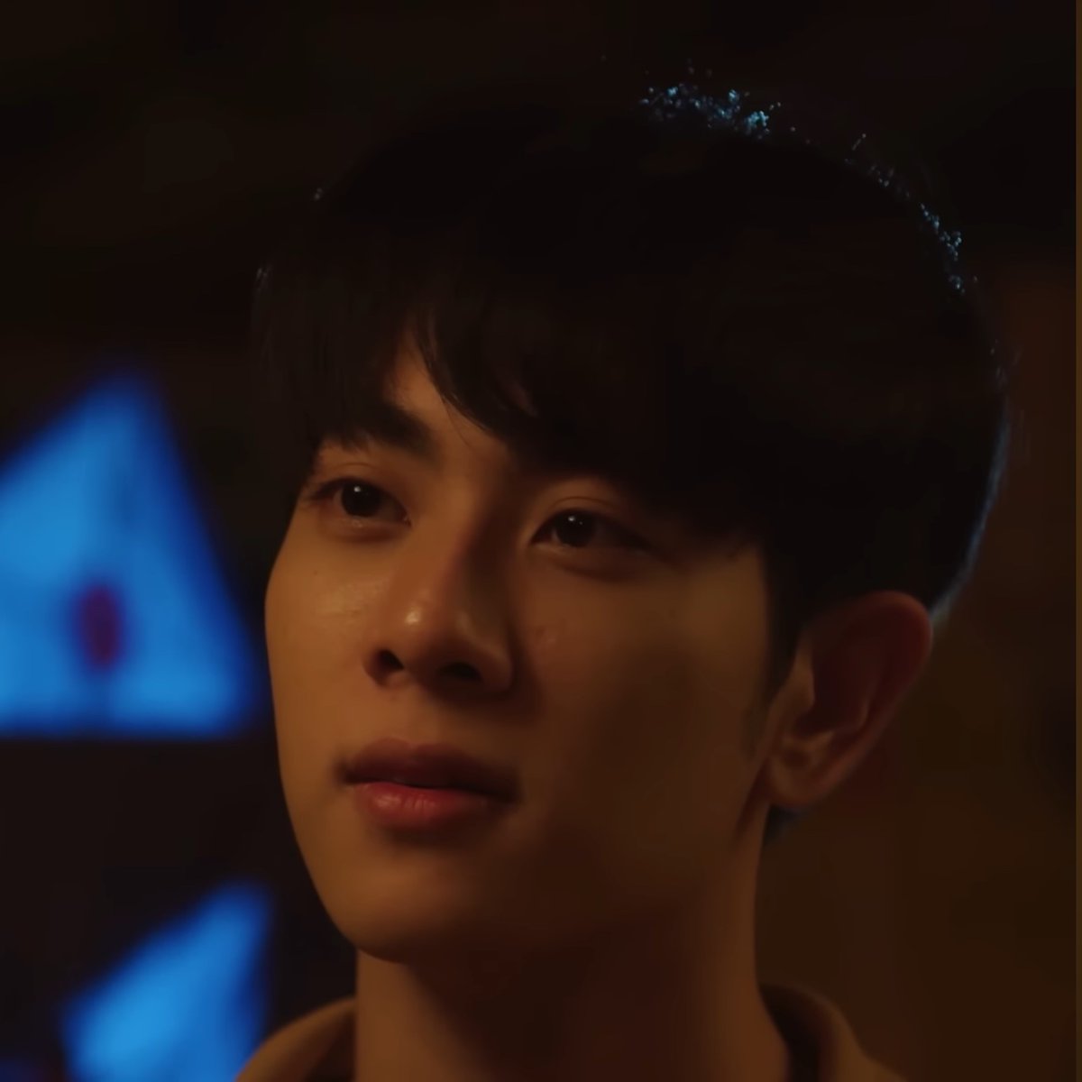 ไหนใครพร้อมเขินจนมวลท้องไปกับ หัวหน้าภูและครูสีเทียนกันบ้างน้าา ~ 😳💗

THOUSAND STARS RERUN EP6
#นิทานพันดาวEP6