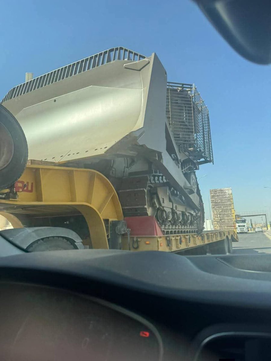 Máquina enviada desde EEUU para la destrucción definitiva de Gaza, ¿cuántos cadáveres despedazará debajo de las rocas?