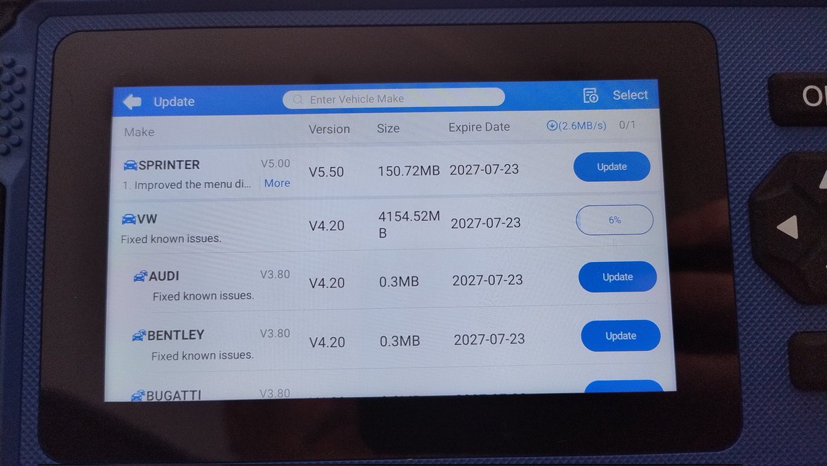 TK42138's tweet photo. Blimey, this is a big update. Even though we don't own a VW, I like to ensure the scan tool is up to date. A lot going on with VW/Audi diagnostic stuff. 🤔
#Topdon #ArtiDiag600Elite https://t.co/2wXOWlumXJ