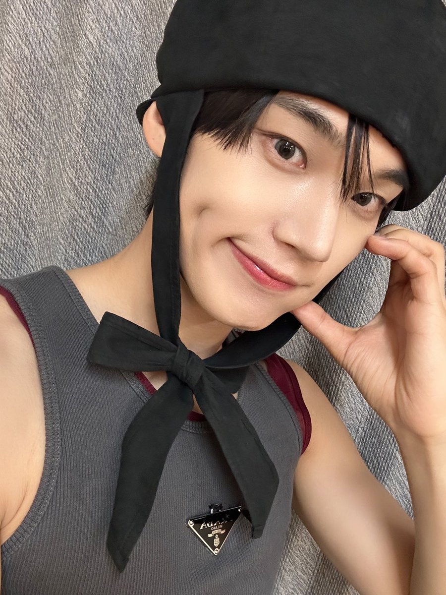 EVNNE_jp's tweet image. きょうすっごくたのしかった
ひさしぶりにおおさかのエンブにあって
げんきをもらってしあわせないちにちだった
おやすみ~~

#EVNNE #イブン
#パクハンビン #PARKHANBIN