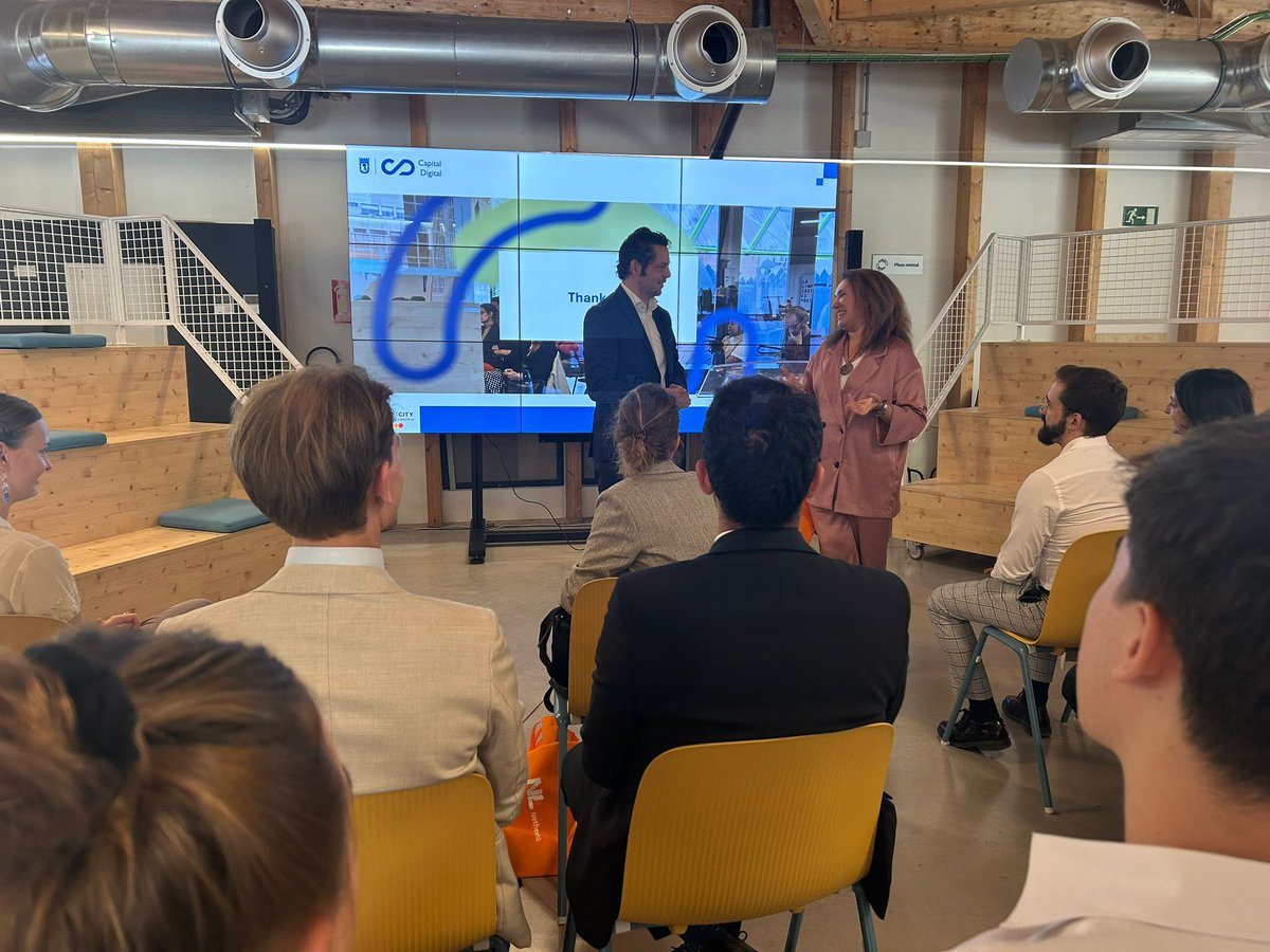 🌍 El diálogo internacional es clave para acelerar la transición hacia un futuro más verde

Hoy en #CIECMadrid hemos recibido la visita de una delegación de la Embajada de Países Bajos, que se ha interesado por nuestra labor en el impulso de la #EconomíaCircular

📸 ¡Bienvenidos!
