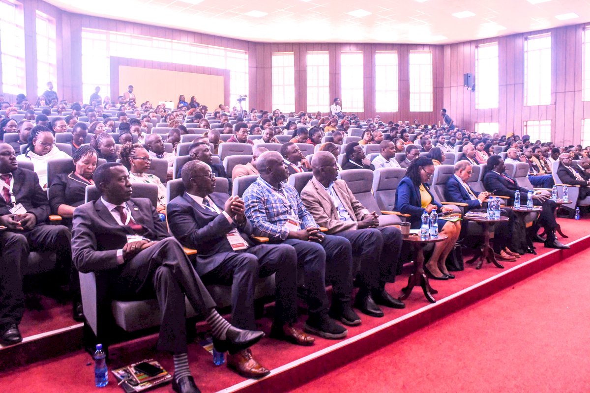 Intercancer's tweet image. @KabarakUniv, in partnership with @Intercancer, held the International Research Conference for the School of Pharmacy on 18th &amp;amp; 19th Sept 2025. The conference featured Prof. Mansoor Sale, founding chair of the Department of Hematology-Oncology at Agha Khan University, ... 1/2