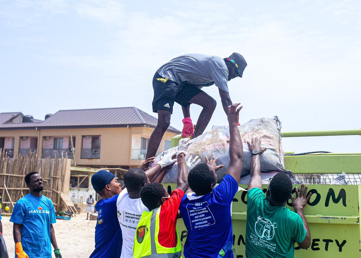 Young Reporters for the Environment - Ghana tweet media