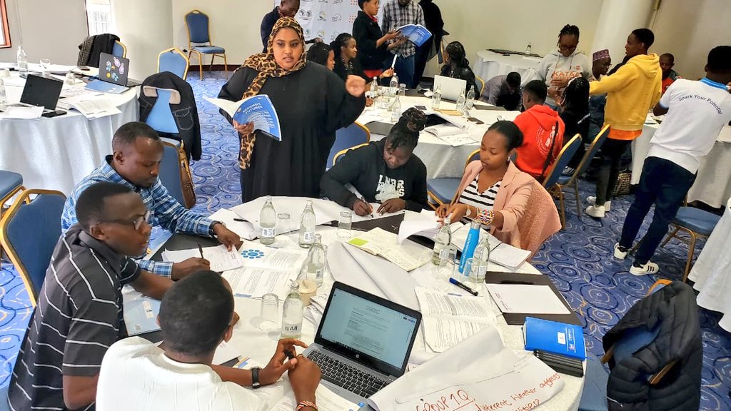 Icpd25YouthKE's tweet image. Ongoing at #ResilientFutures, young leaders are combining knowledge and practice to understand how climate change shapes their communities and what this means for gender and SRHR.

#ResilientFutures #ClimateAction #SRHR