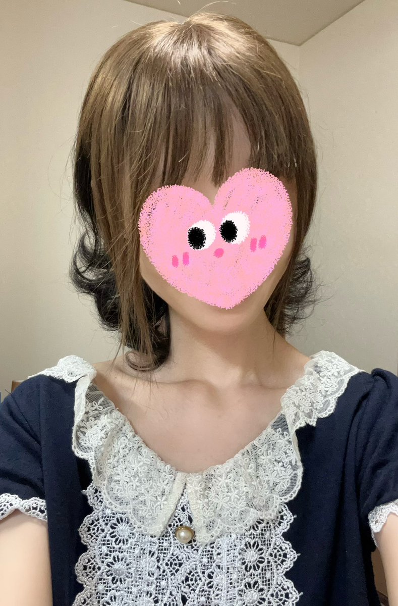 最終抗癌剤投与日から約1年8ヶ月

相変わらず前髪とてっぺんが薄いし梳かしてこれ…ボサボサ

てっぺんだけのウィッグ買いました
フルウィッグ被るよりとても楽
色が合ってないので黒買い直します