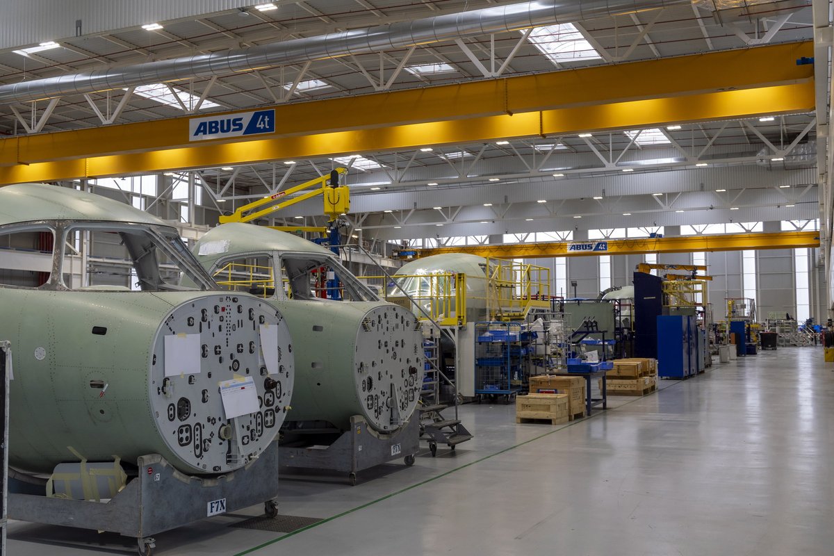 valdoise's tweet image. #Attractivité✈️ Dassault Aviation a inauguré sa nouvelle usine à Cergy !

Un site ultra-moderne qui accueille plus de 600 salariés et qui reprend les activités de l’ancienne usine d’Argenteuil :

🔧 assemblage de pièces Falcon et Rafale
✈️ aménagement de fuselages Rafale
🔩