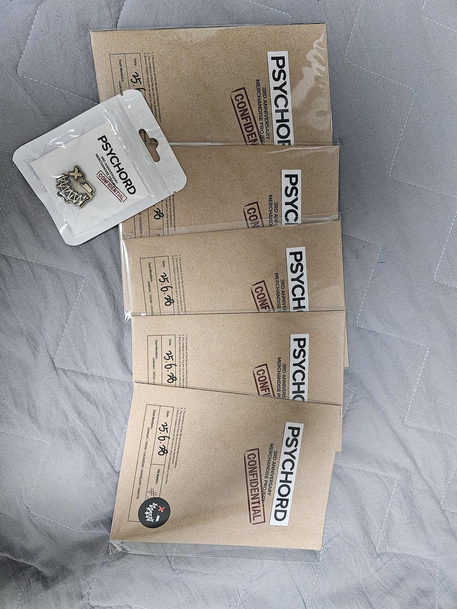 굿즈 엄청 이쁘다..
기대이상으로 예뻐서 만족!