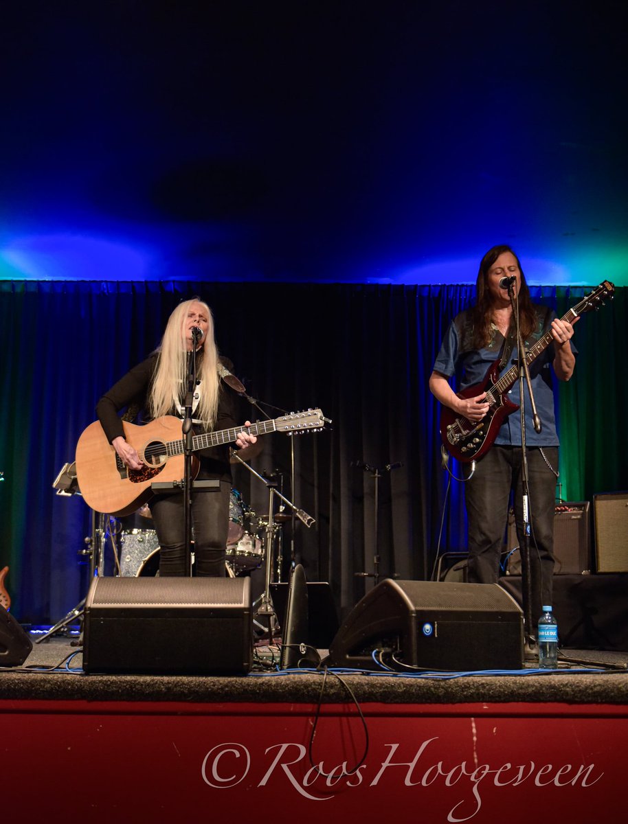 TONITE (Tue) <a href="/astridyoung/">astridyoung</a>  &amp; I play <a href="/CultuurhuisHrl/">CultuurhuisHeerlen</a>  Heerlen, NL! 

2030h €10! 

We had an amazing couple of shows this weekend. It's gonna be great! 

linktr.ee/kenstringfellow for all my shows NL/IE/UK/AU/NZ

photo: <a href="/RoosHoogeveen/">Roos Hoogeveen</a>