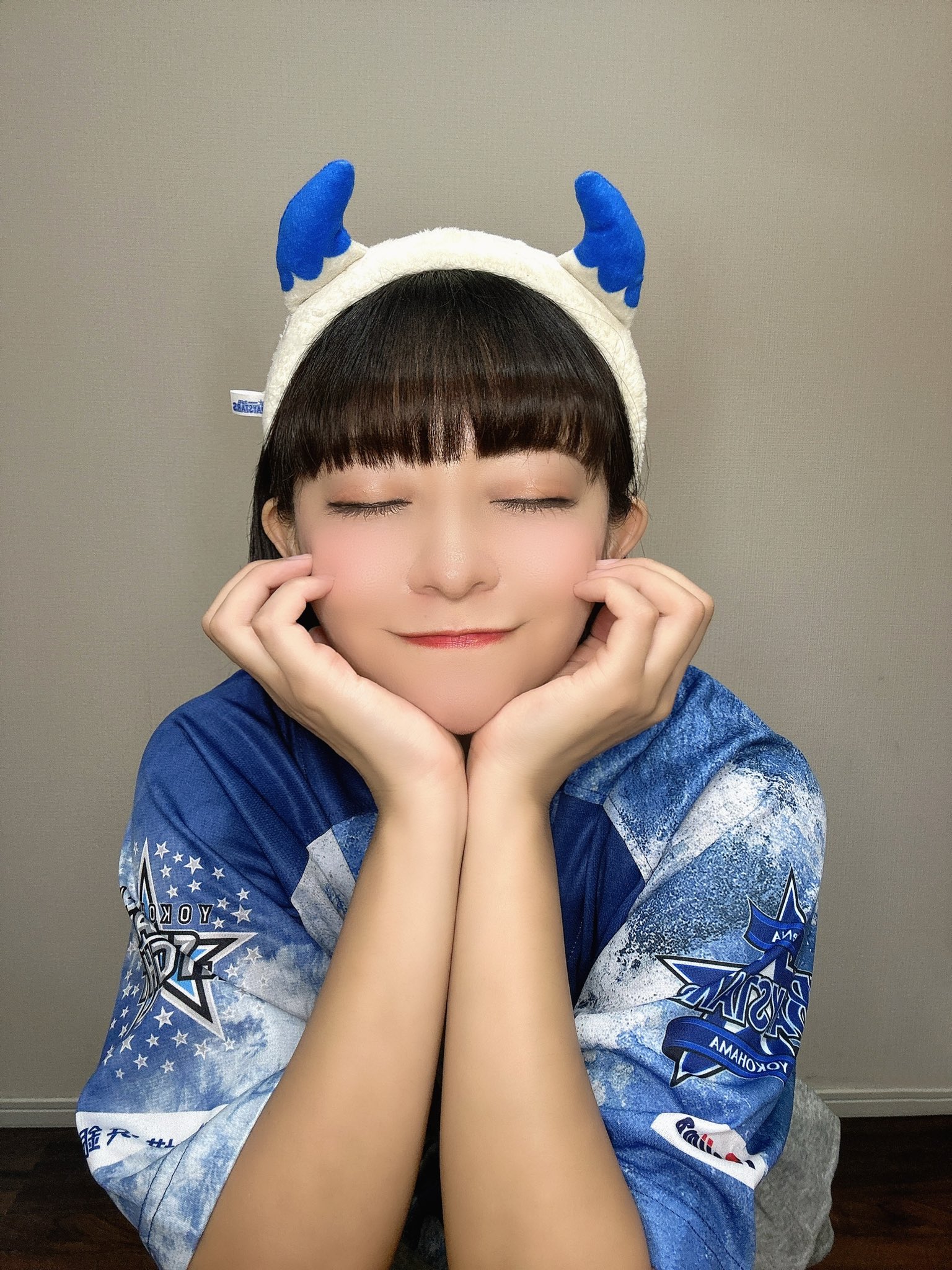 横浜DeNAベイスターズ diana Sarasa 宇野乃さらさ 直筆サイン