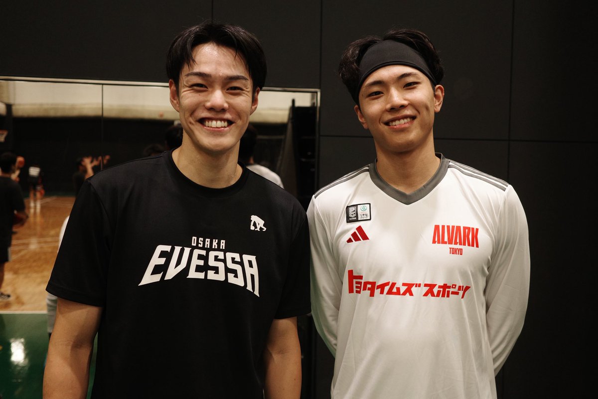 #東海大学方面へ届け 🔵

#坂本聖芽 選手 × #ザック・バランスキー 選手 × #大倉颯太 選手🤝

#大阪エヴェッサ #アルバルク東京
