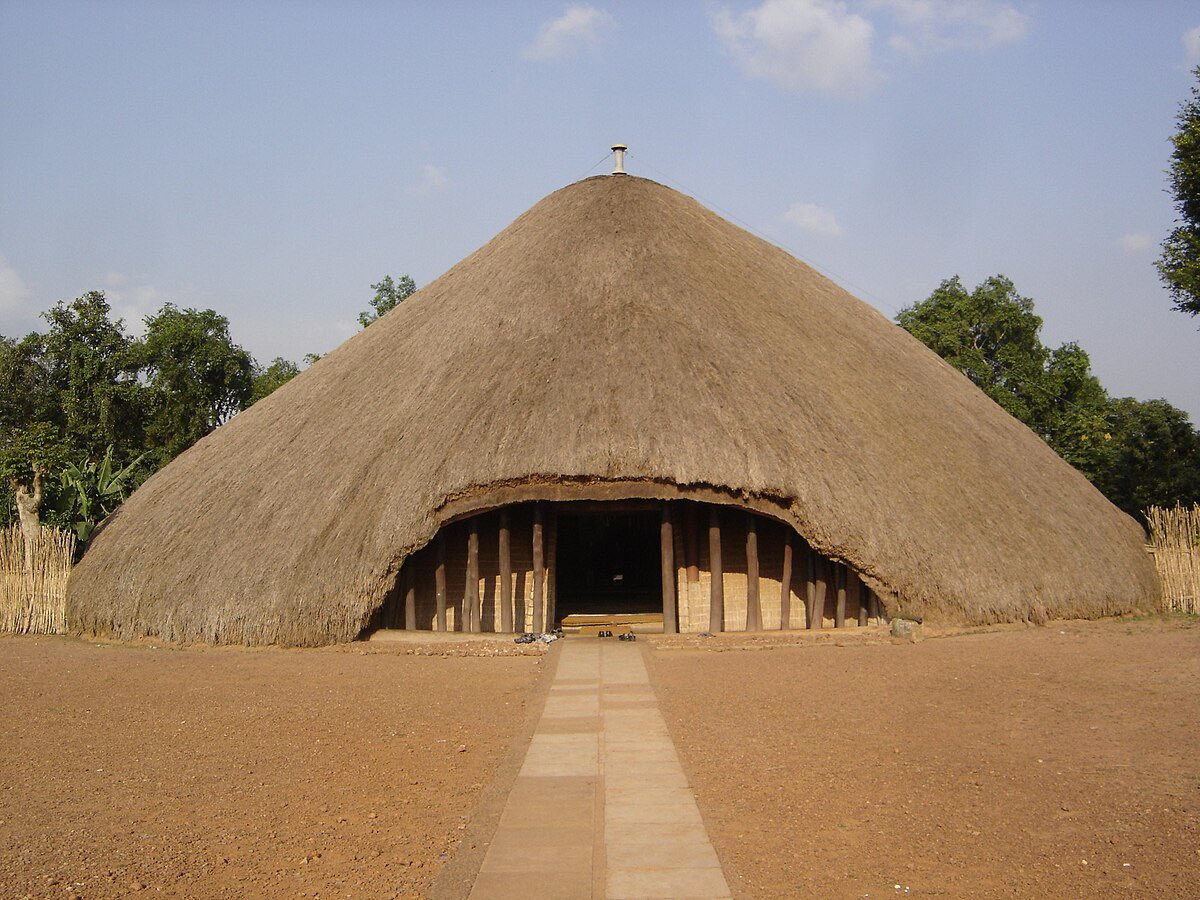 Did you know?

 Kasubi Tombs is a carefully planned cultural site? 

The royal Tombs are  divided into three main areas:
•The main tomb area at the western end, where the Muzibu-Azaala-Mpanga stands as the heart of the site.

•A sacred section behind the tombs, with graveyards
