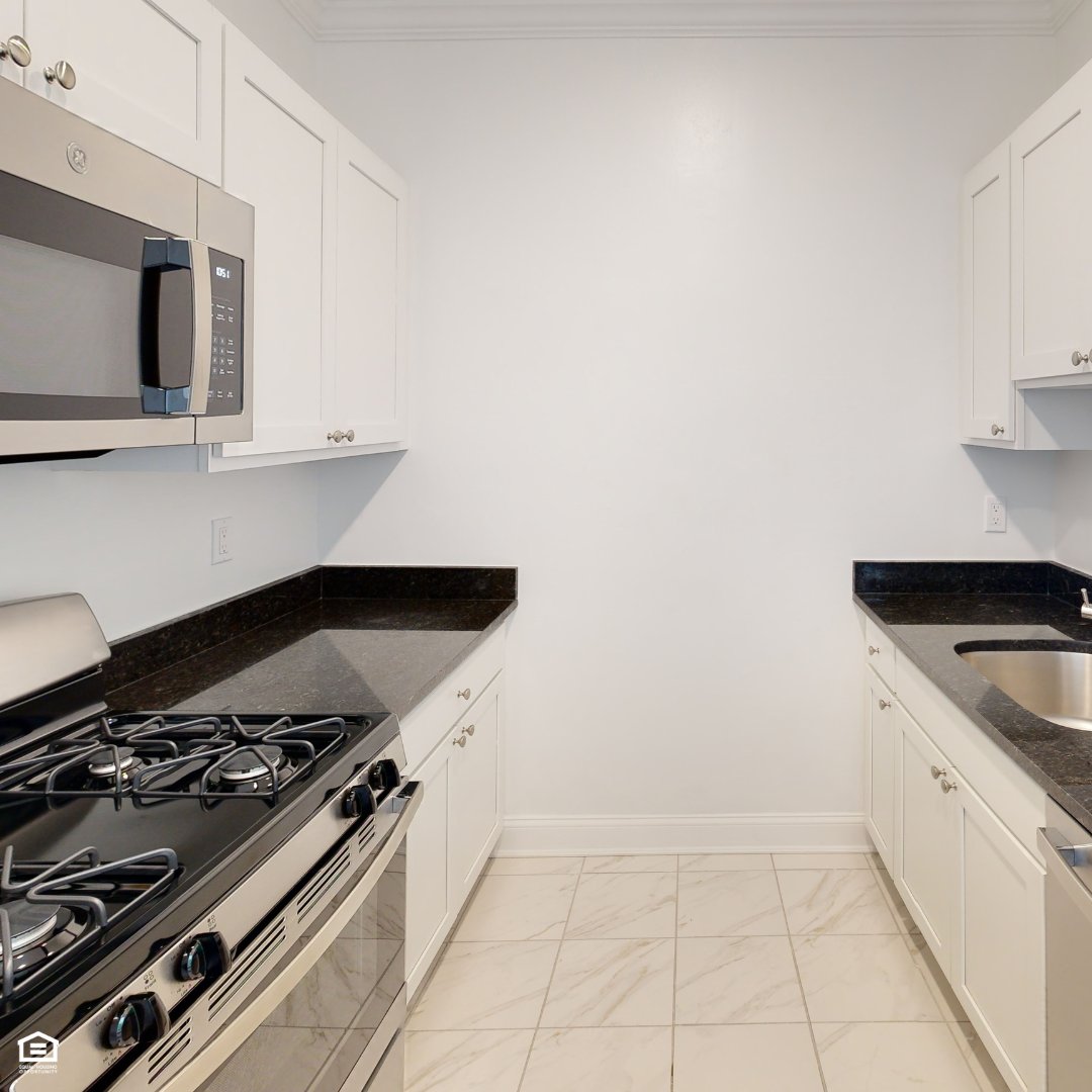 BrightonRgnl's tweet photo. Kitchen goals at Kilsyth Court! 🍴✨ Whether you love to cook or just need a space to snack, this kitchen is perfect.

Visit us today! https://t.co/zEefFEdtFl https://t.co/x0S8MS0l4r