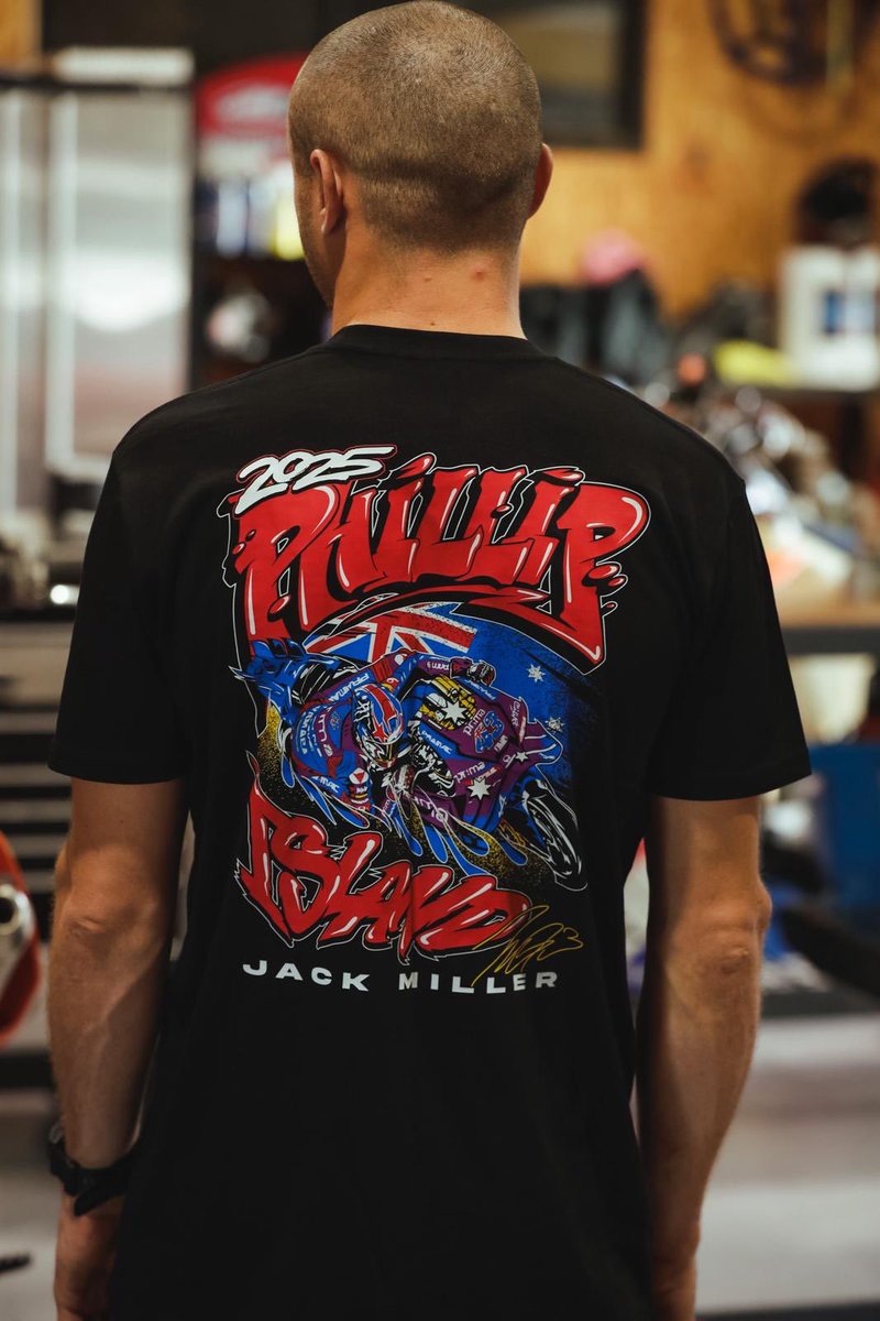 jackmilleraus's tweet photo. Pumped on this year’s PI drop 🇦🇺 Fresh tee and first-ever hoodie (perfect for freezing ya arse off at the Island 😂) Limited run, S–5XL, worldwide shipping. 

https://t.co/StNxqtFBox

Cheers Dirt Studios for the killer design 🤟 https://t.co/1NInq8Gh34