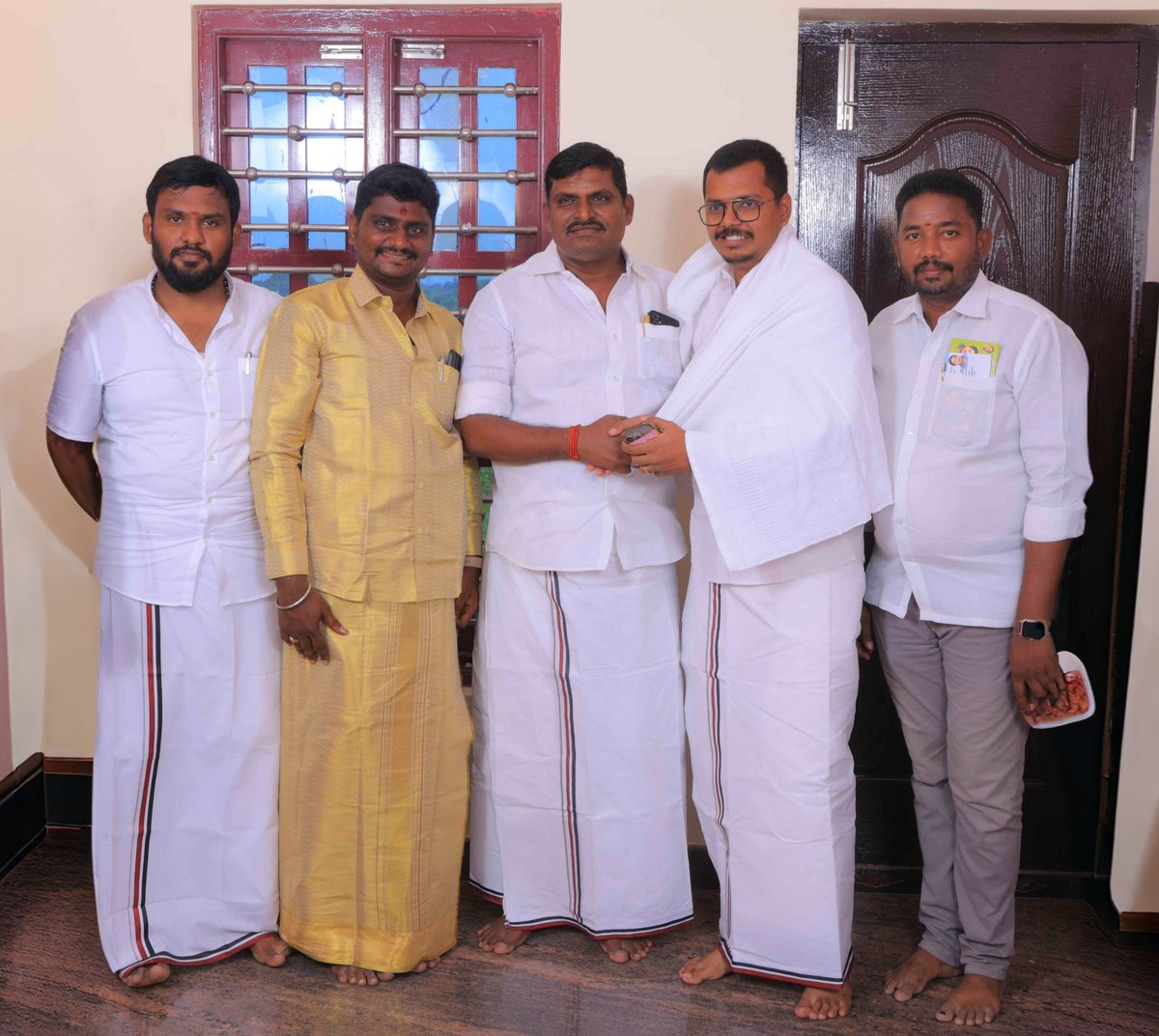 CRJothiKumar's tweet photo. இனிய பிறந்தநாள் நல்வாழ்த்துக்கள் என் அன்பிற்கும் பாசத்திற்கும் உரிய அன்பு அண்ணன் @AbishekJacob அவர்கள் வாழ்க என்று பல்லாண்டு.... https://t.co/pcJYebIi6j