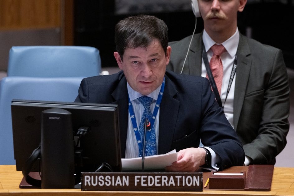 Mało kto zauważył, że antypolską tyradę z wykorzystaniem karygodnego błędu polskiego wiceministra spraw zagranicznych na temat domu w Wyrykach na forum Rady Bezpieczeństwa ONZ wygłosił wczoraj Pierwszy Zastępca Stałego Przedstawiciela Rosji przy ONZ (od 2018 r.) czyli Dmitrij