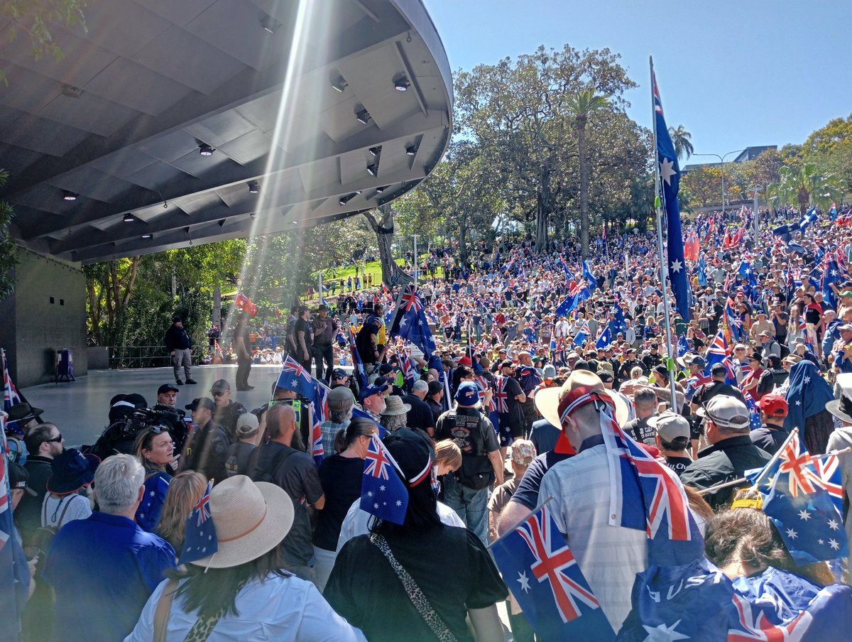 Auspride35's tweet image. I had to have a break from trying to help world problems. But I had time to think and it brought me to the conclusion that fighting for Australia is not a lost cause, it&apos;s number 1. On October 19 we show the world what we want and who we are! Again #MFA 🇦🇺 lfg!