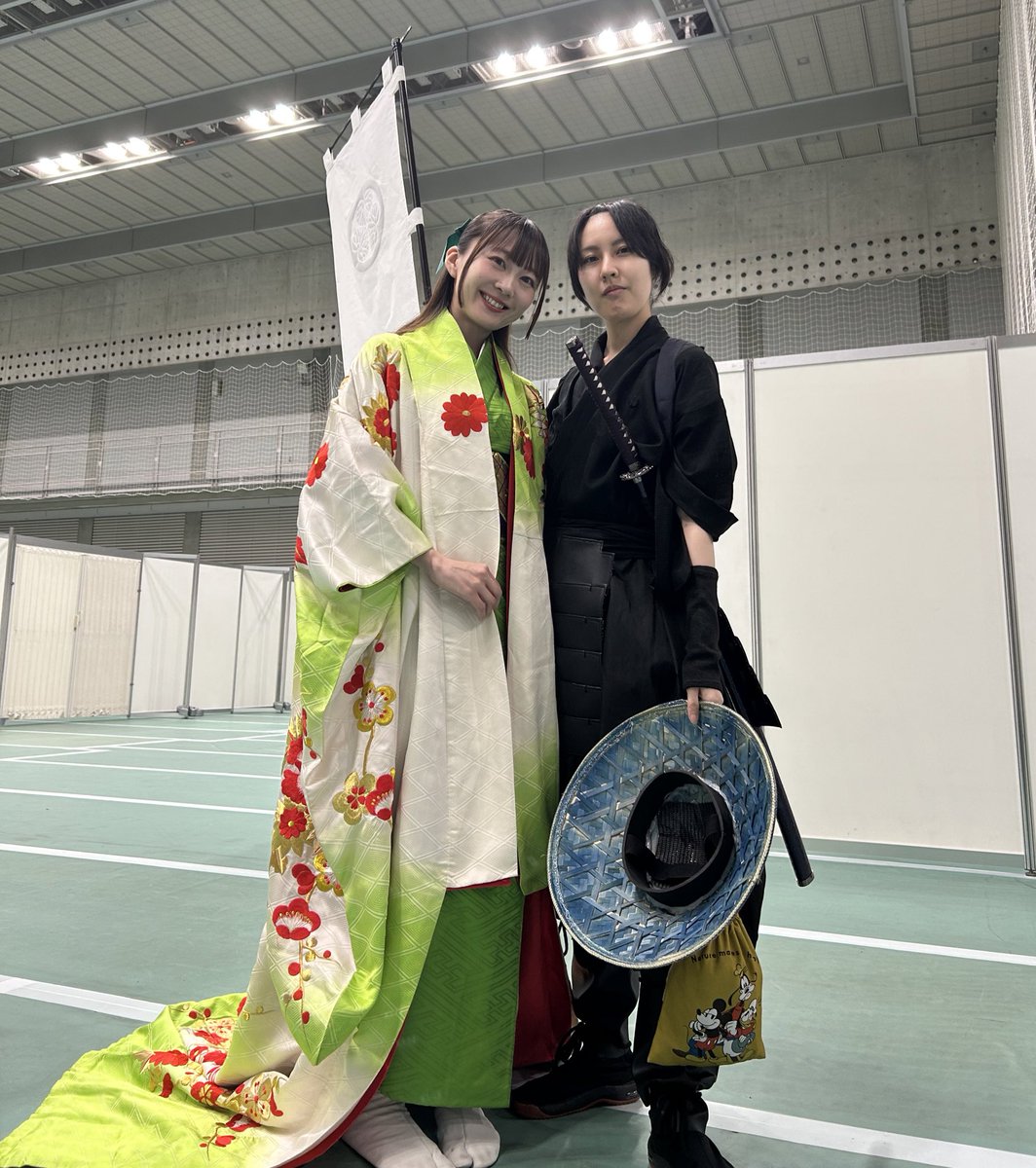 Aya27songe's tweet photo. #刀屋壱 思い出3

殺陣パフォーマンス『千姫』

20日が初日にして千穐楽仲間
小道具も担当してくれた、えり

私達のチームを観る為に駆けつけてくれた
えりのWキャストの相方、藍ちゃん https://t.co/Oag5Stg0qL