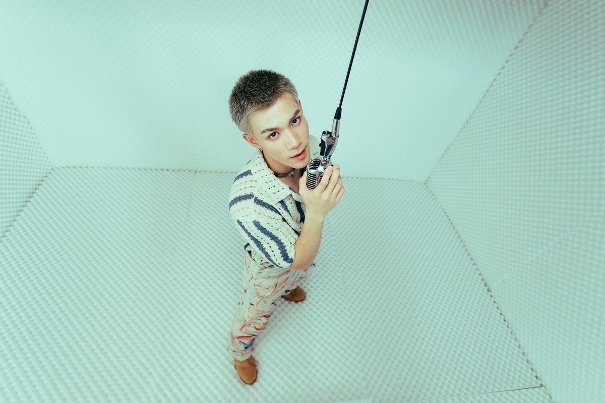 mintmag_th's tweet image. เสน่ห์ร้อนแรง! หนุ่ม #โฟร์ทณัฐวรรธน์ คัมแบ็คซิงเกิลใหม่ “Side To Side” พร้อมคว้าสาว ‘มาเบล’ #PiXXiE มาร่วมฟีเจอริ่ง สำหรับซิงเกิลนี้จะมีความแตกต่างกับซิงเกิลที่ผ่านมา มาในแนวเพลงสนุกๆ มีกลิ่นความเซ็กซี่ เล่าเรื่องราวของคนสองคนเจอกันแล้วรู้สึกชอบกัน…