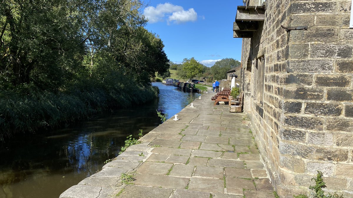 If any <a href="/allleedsaway/">All Leeds Away</a> fans off to Burnley on Oct 18th wish to *refuel* before KO, Foulridge club can still welcome 30 more. Harrogate Whites booked in, but the steward happy to cater for up to 50. Rural location, real ales/lagers at members’ prices, and just eight miles from BFC.